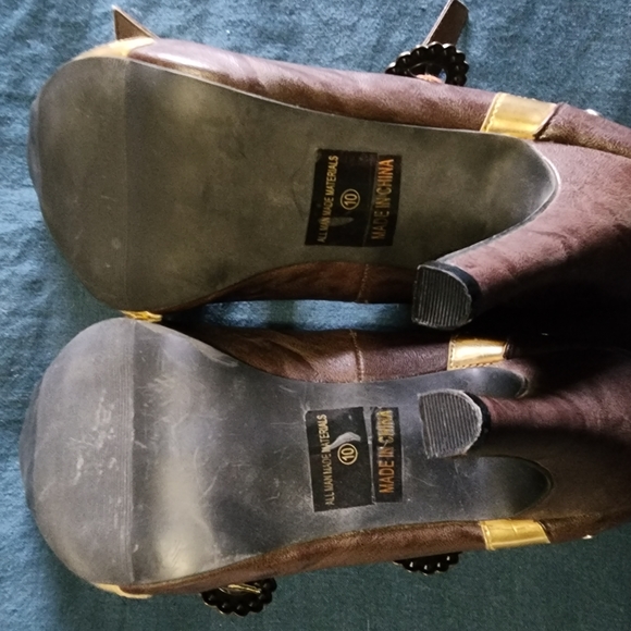 Metallic gold and brown Steampunk style pumps Size 10 - Picture 8 of 8